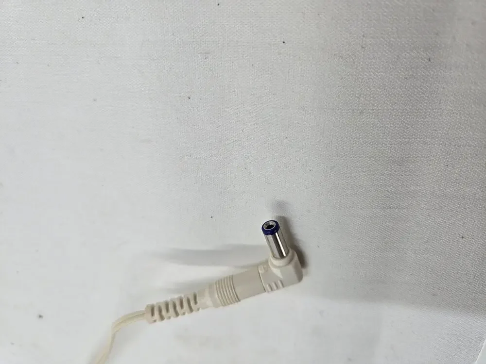 Vintage RadioShack 6V 300mA AC Power Adapter Wall Charger Cube, White